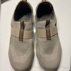 Earth Origins Womens Tanvi Knit Train Slip On Shoes Taupe color Size 10